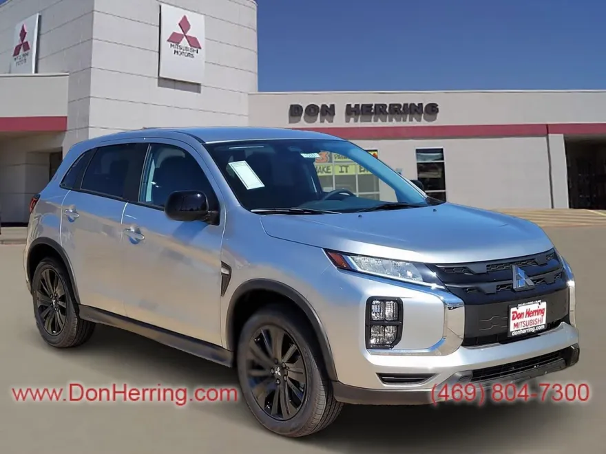 2024 Mitsubishi Outlander Sport LE photo 1