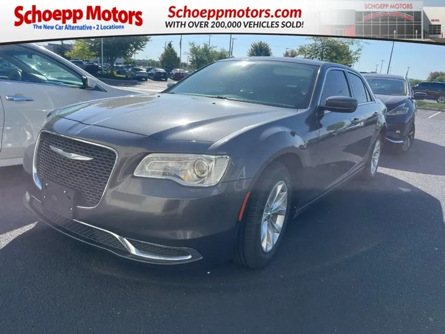 2016 Chrysler 300 Limited photo 1