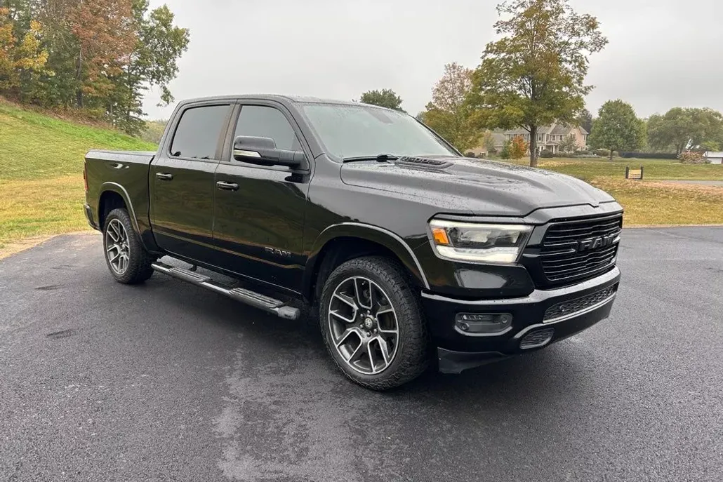 2019 Ram 1500 Laramie photo 1