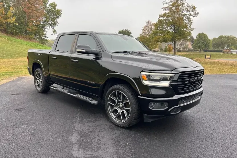 2019 Ram 1500 Laramie photo 1