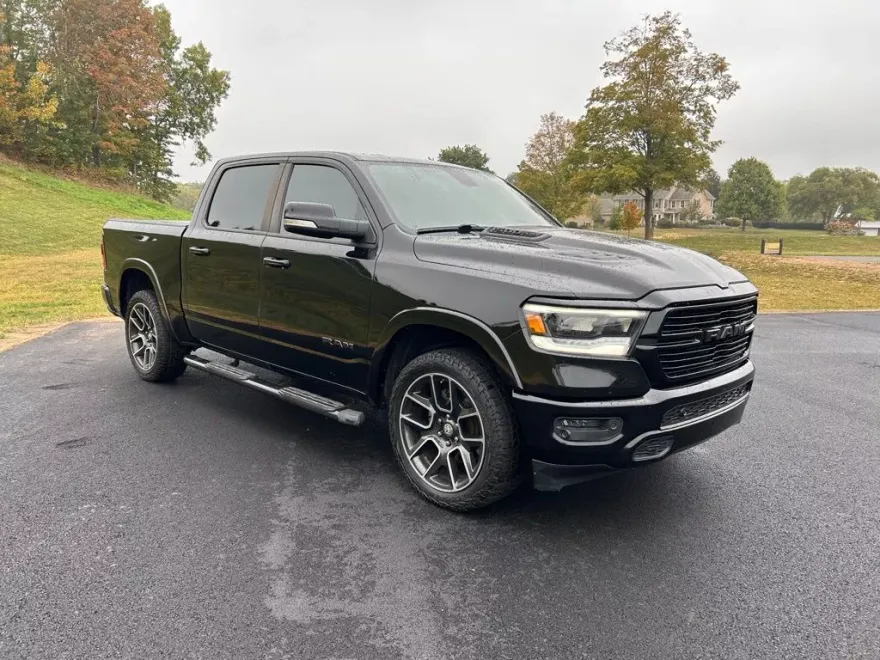 2019 Ram 1500 Laramie photo 1