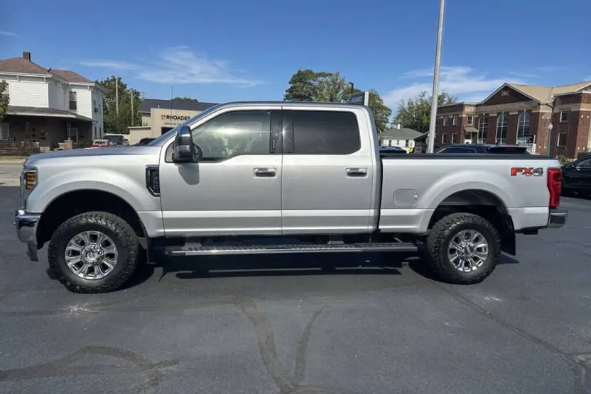 2019 Ford F-250 XLT photo 1