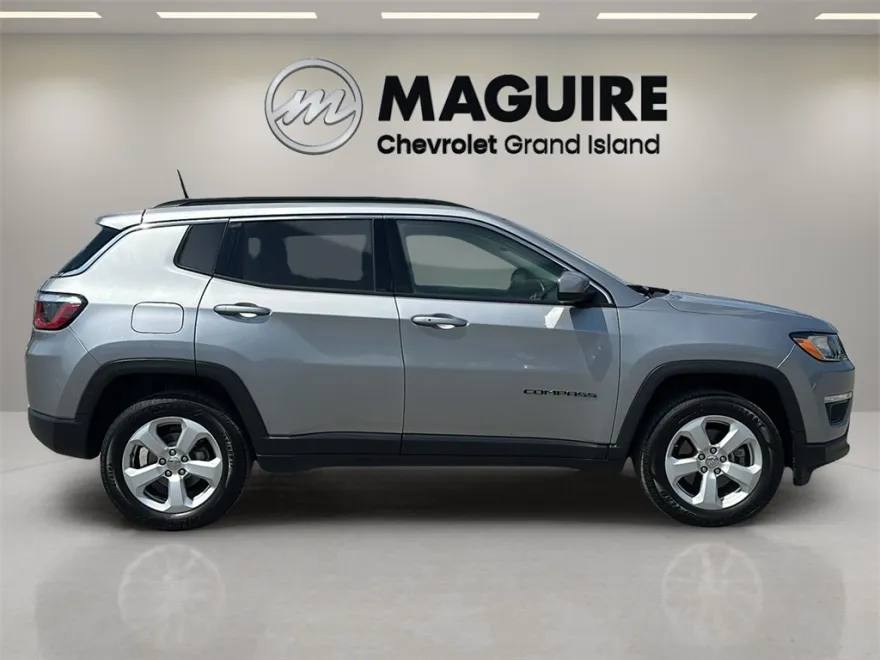 2018 Jeep Compass Latitude photo 1