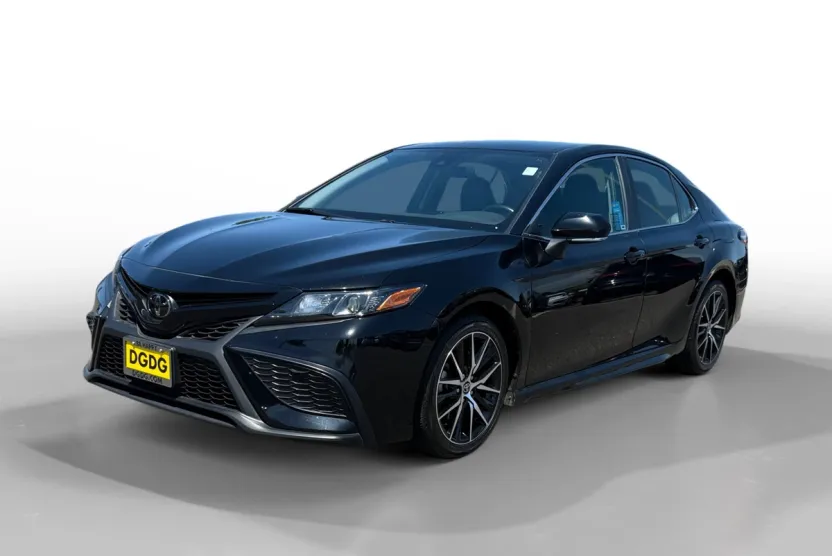 2023 Toyota Camry SE photo 1