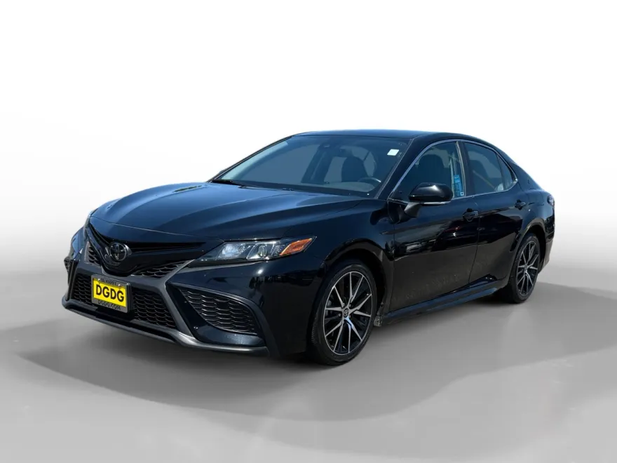 2023 Toyota Camry SE photo 1