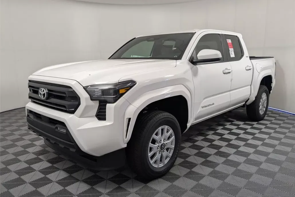 2025 Toyota Tacoma SR5 Double Cab photo 1