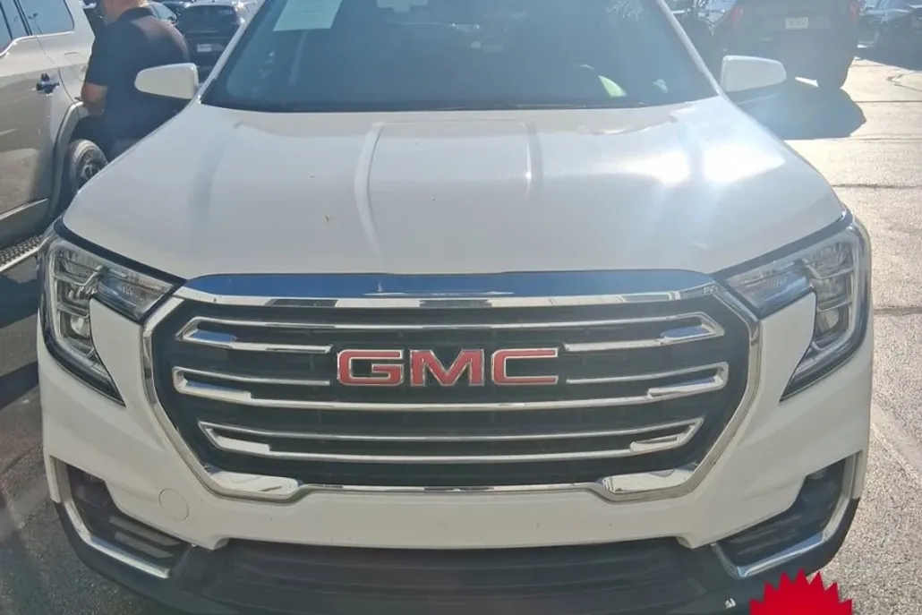 2024 Gmc Terrain SLT photo 1