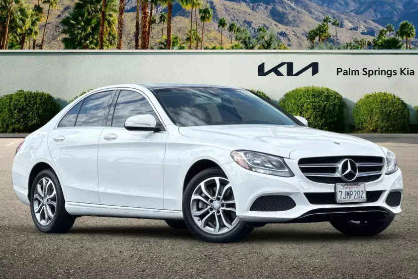 2015 Mercedes Benz C 300 photo 1