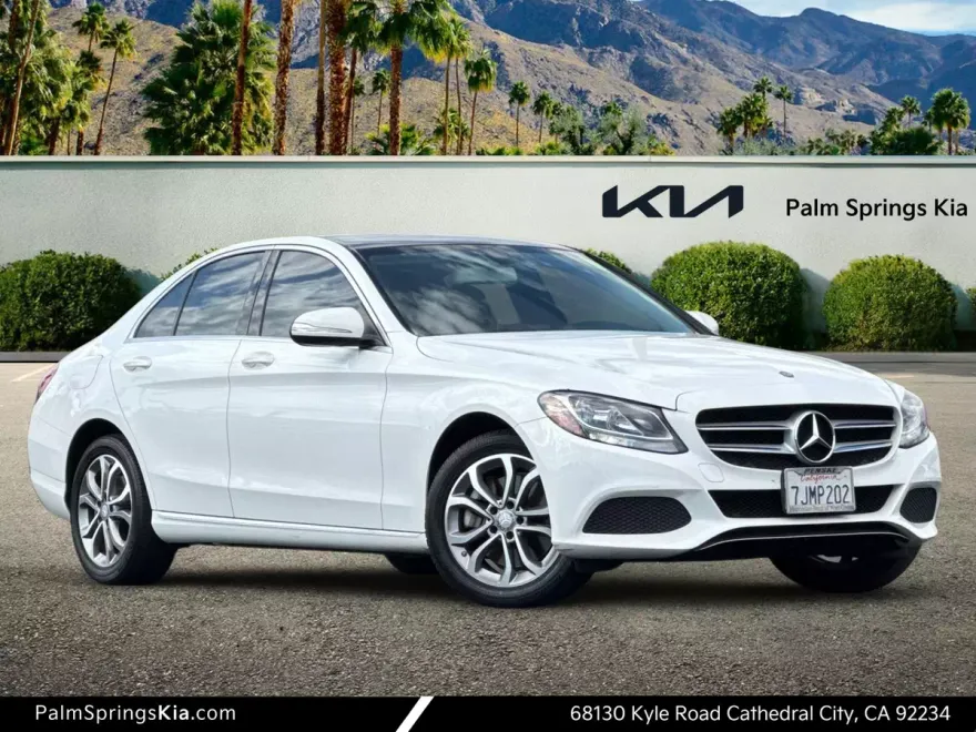 2015 Mercedes Benz C 300 photo 1