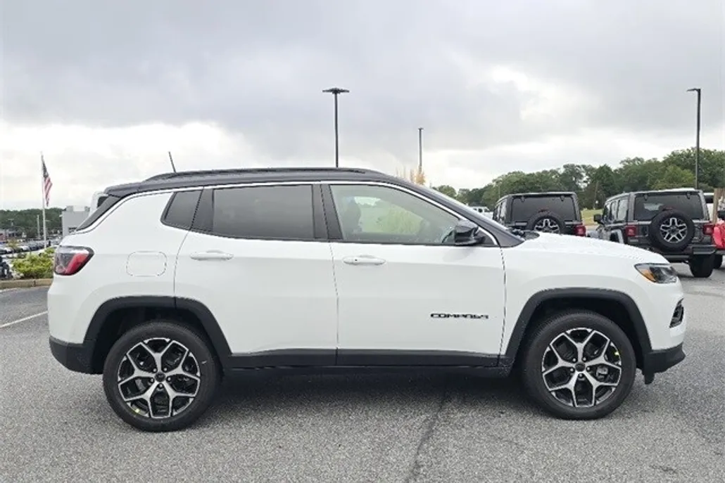 2026 Jeep Compass Limited Altitude photo 1