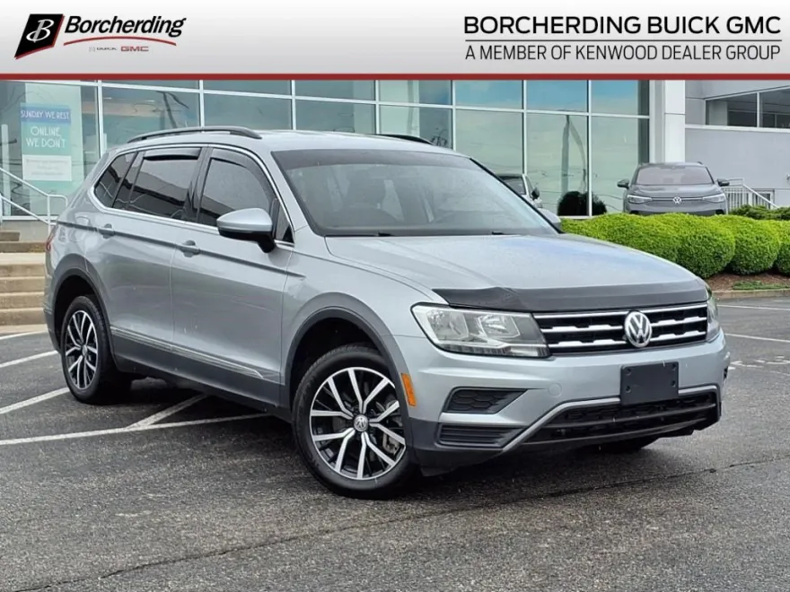2021 Volkswagen Tiguan SE photo 1