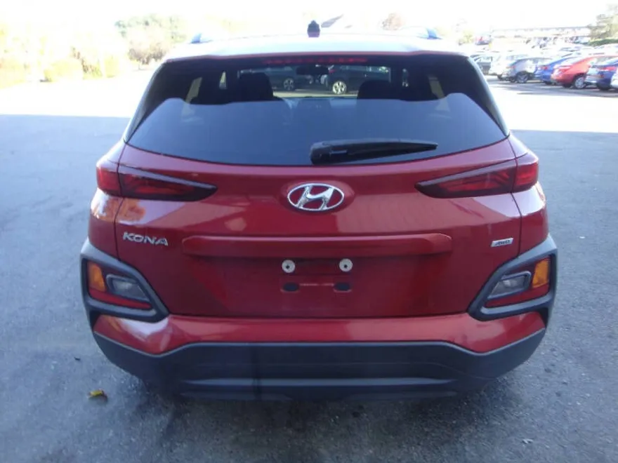 2018 Hyundai Kona SEL photo 1