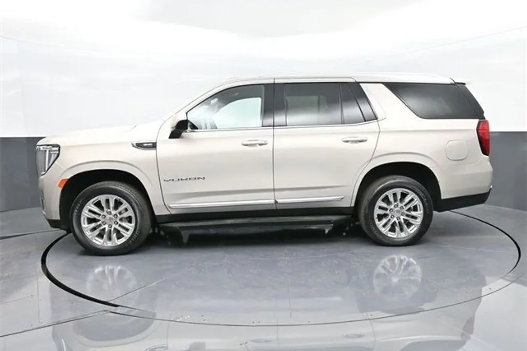 2023 Gmc Yukon SLT photo 1