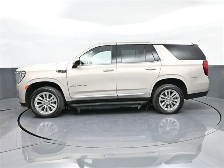 2023 Gmc Yukon SLT photo 1