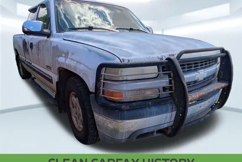 1999 Chevrolet Silverado 1500 LS photo 1