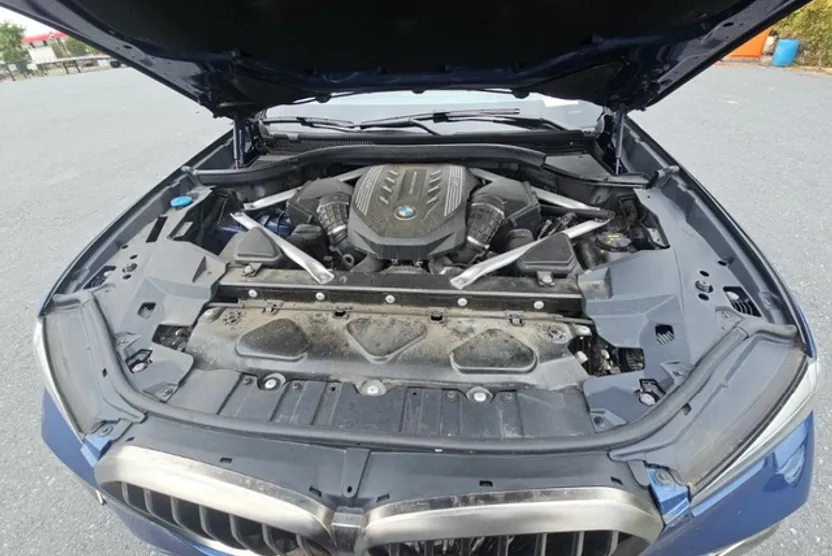 2020 Bmw X5 M50i photo 1