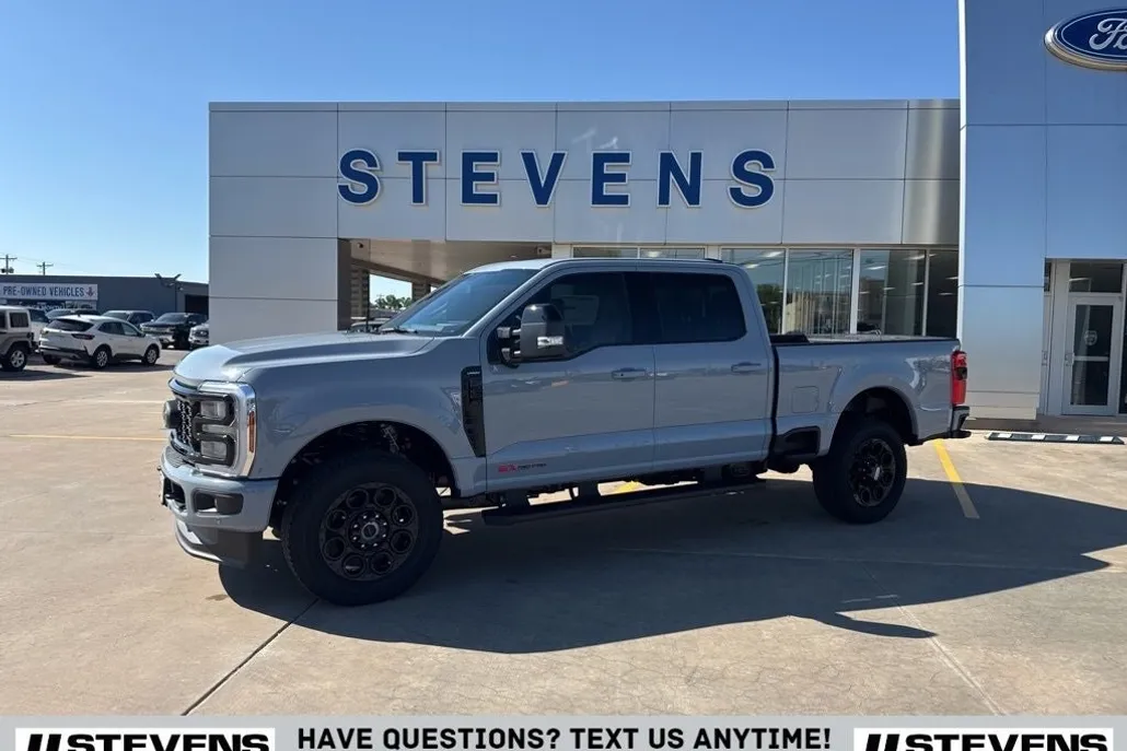 2025 Ford F-250 photo 1