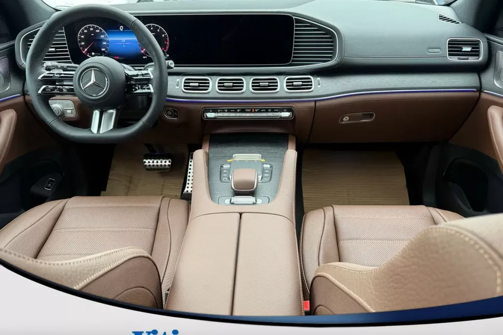 2025 Mercedes Benz GLS 580 4MATIC photo 1