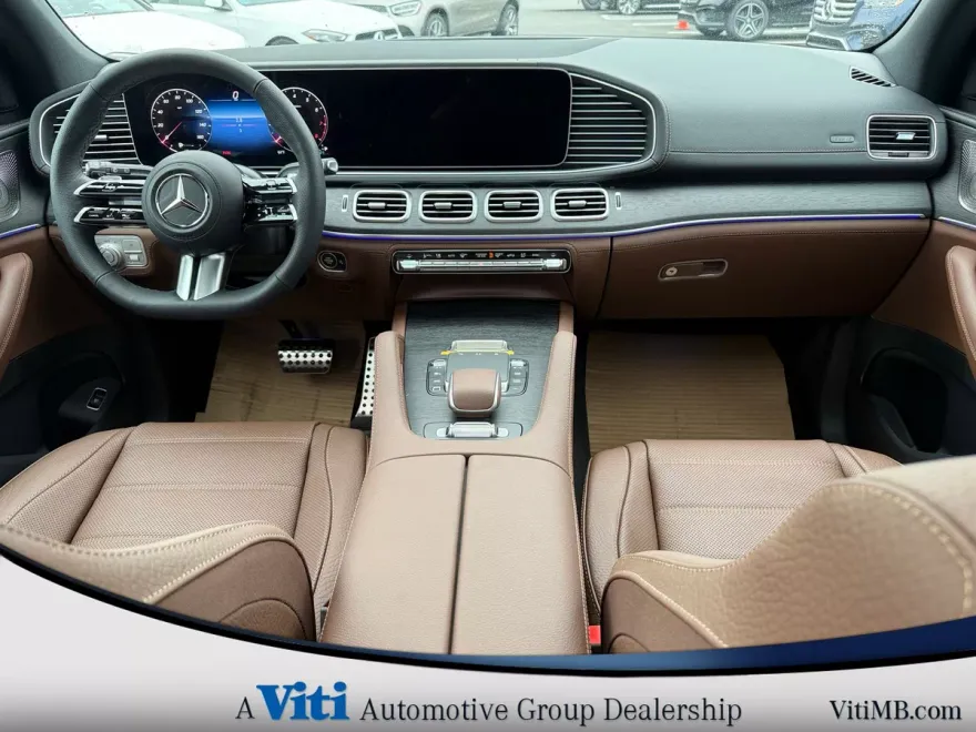 2025 Mercedes Benz GLS 580 4MATIC photo 1