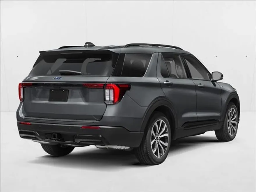 2026 Ford Explorer ST-Line photo 1