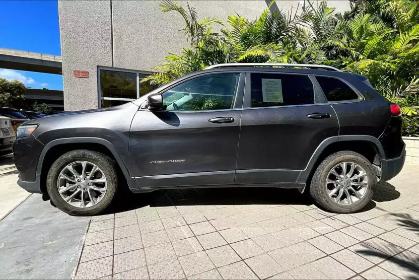2019 Jeep Cherokee Latitude photo 1