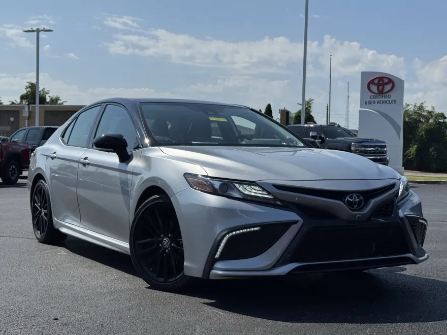 2023 Toyota Camry XSE V6 photo 1