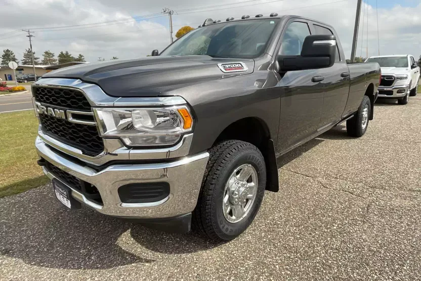 2024 Ram 3500 Tradesman photo 1