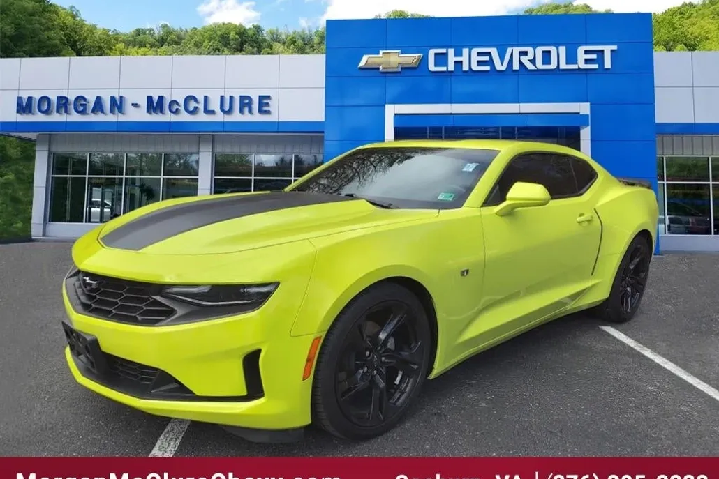 2020 Chevrolet Camaro 1LT photo 1