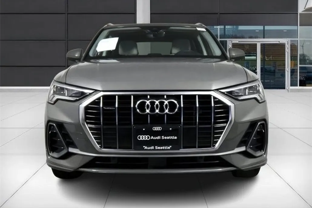 2022 Audi Q3 S line Premium Plus photo 1