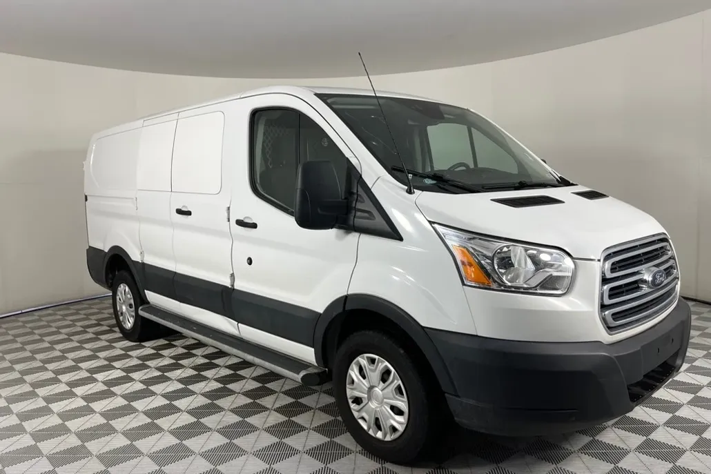 2019 Ford Transit photo 1