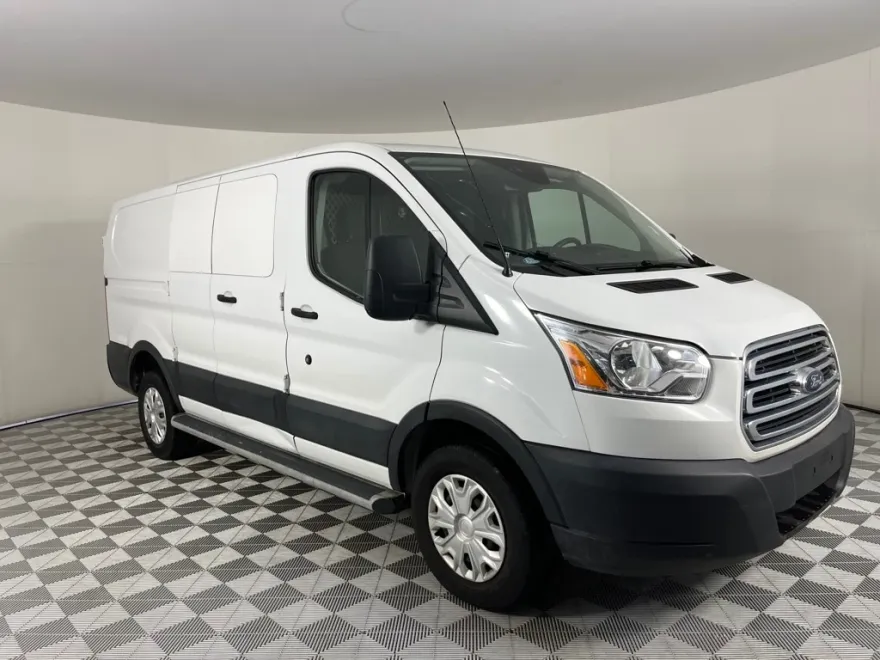 2019 Ford Transit photo 1