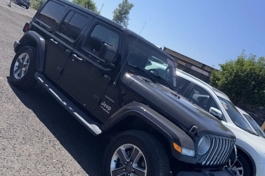 2019 Jeep Wrangler Unlimited Sahara photo 1