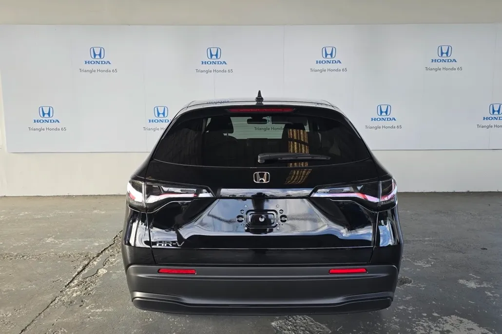 2026 Honda HR-V LX photo 1
