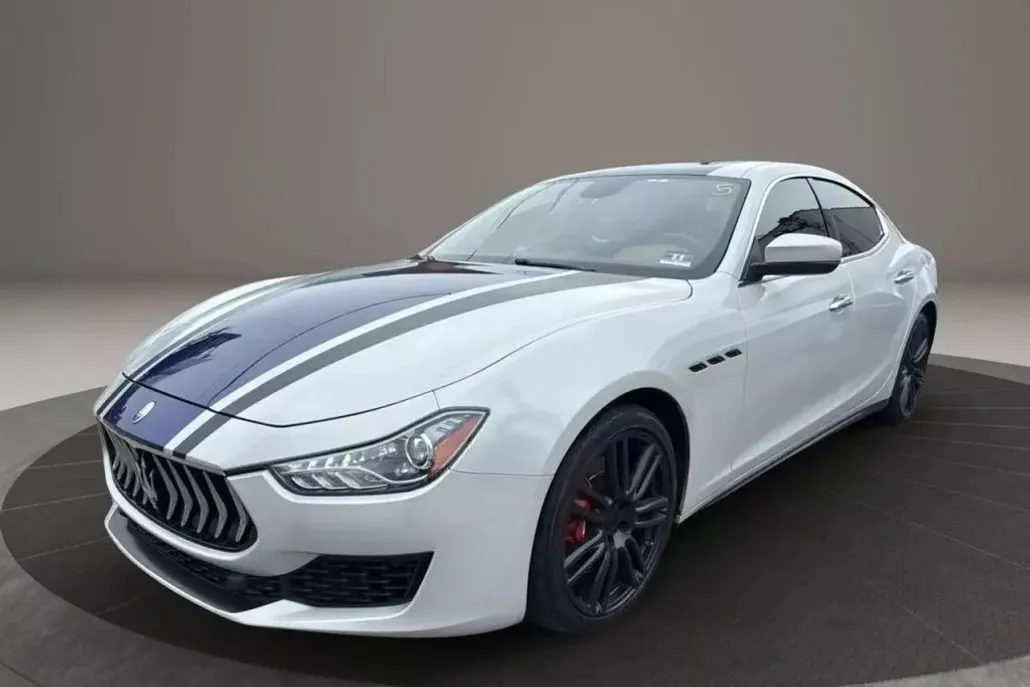 2019 Maserati Ghibli S photo 1