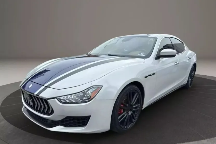 2019 Maserati Ghibli S photo 1