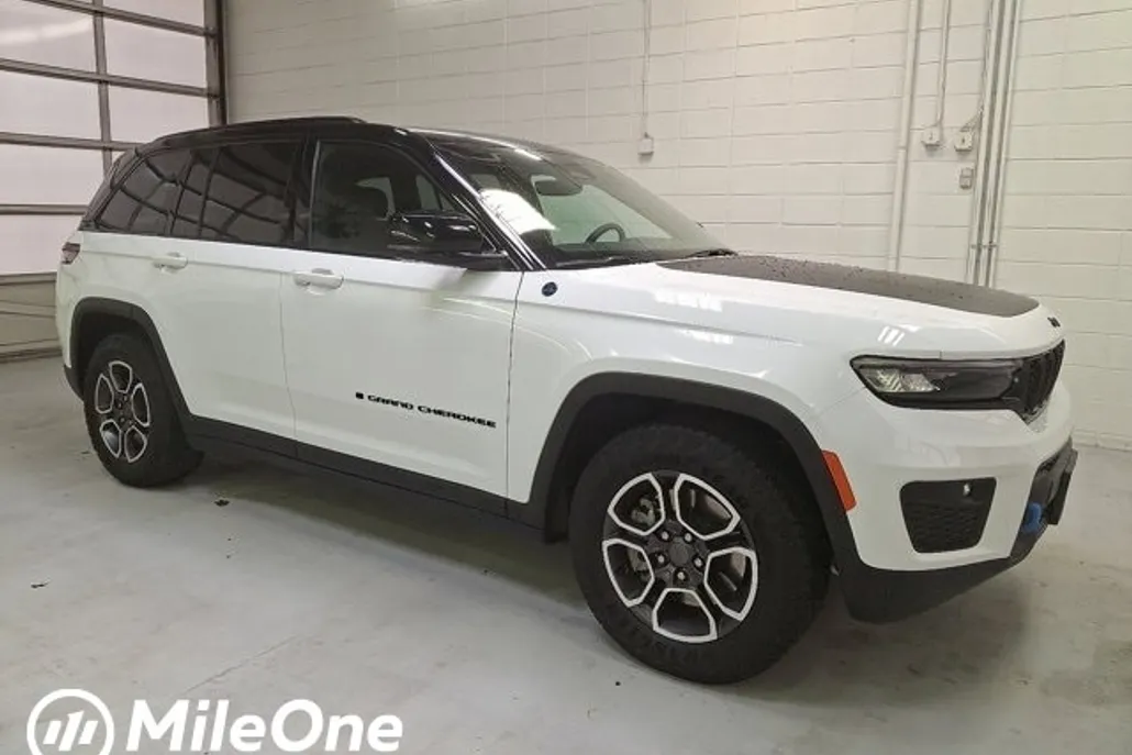 2024 Jeep Grand Cherokee Trailhawk 4xe photo 1
