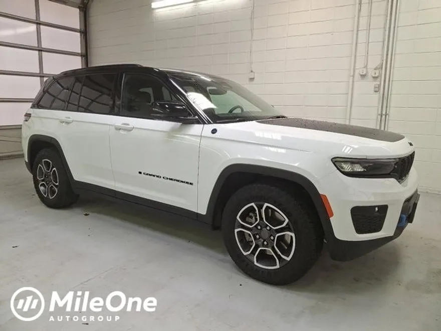 2024 Jeep Grand Cherokee Trailhawk 4xe photo 1