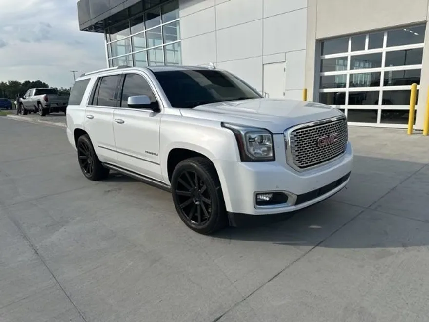 2017 Gmc Yukon Denali photo 1