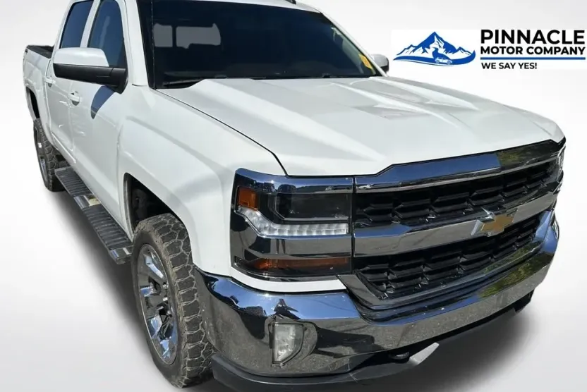 2018 Chevrolet Silverado 1500 LT photo 1