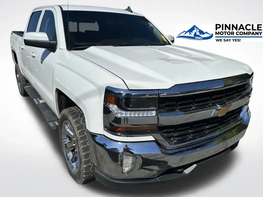 2018 Chevrolet Silverado 1500 LT photo 1