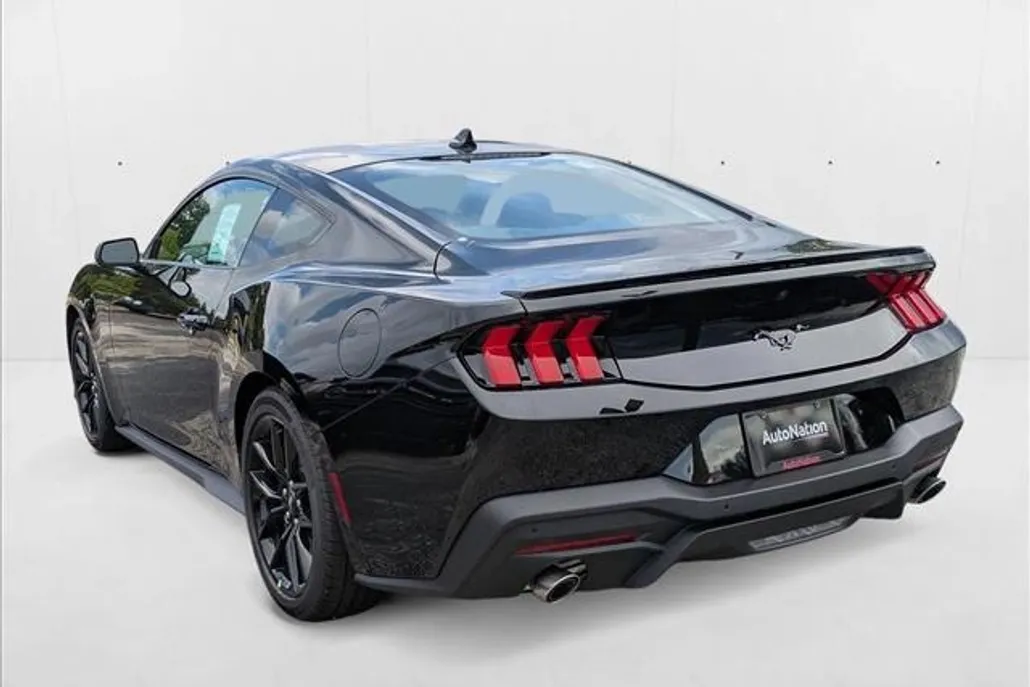 2025 Ford Mustang EcoBoost Premium photo 1