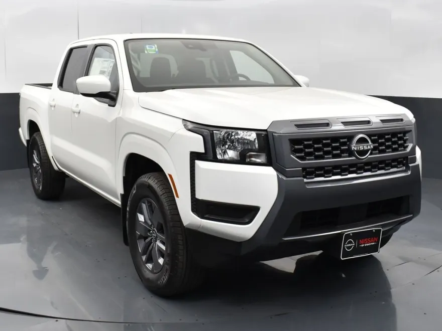 2025 Nissan Frontier SV photo 1