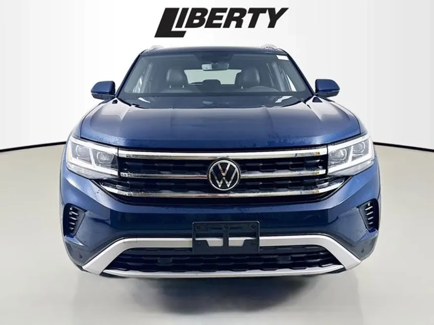 2022 Volkswagen Atlas Cross Sport SE Technology photo 1