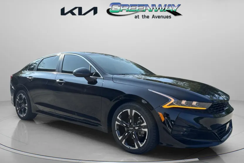 2023 Kia K5 GT-Line photo 1