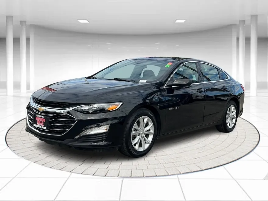 2024 Chevrolet Malibu 1LT photo 1
