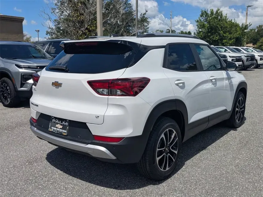 2026 Chevrolet Trailblazer LT photo 1