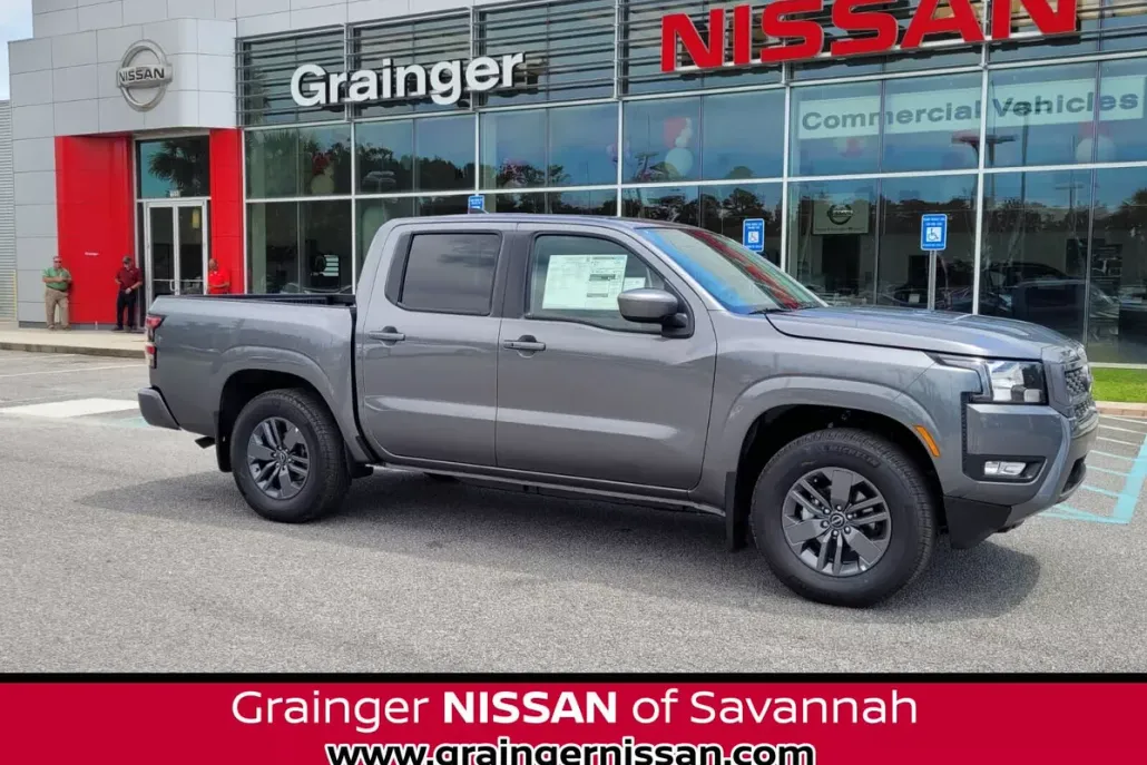 2025 Nissan Frontier SV photo 1