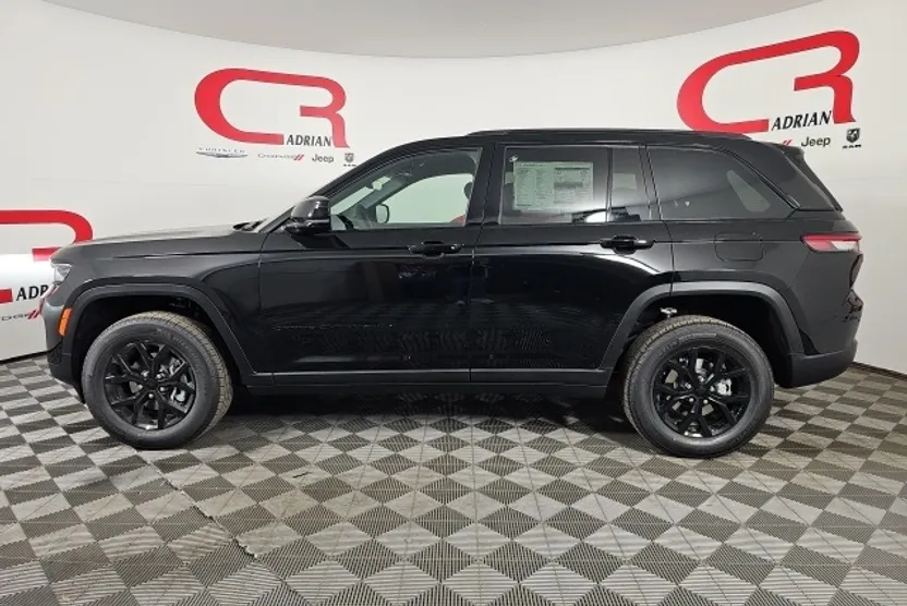 2025 Jeep Grand Cherokee Altitude photo 1