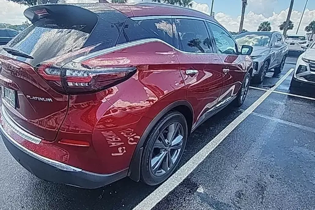 2021 Nissan Murano Platinum photo 1