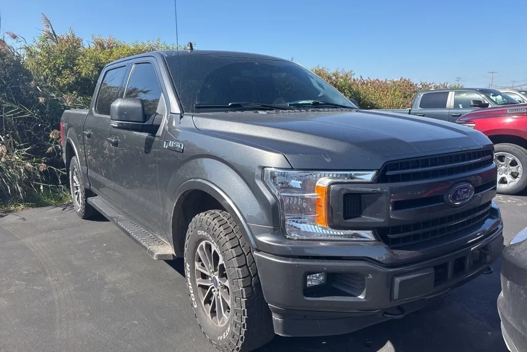 2020 Ford F-150 XLT photo 1